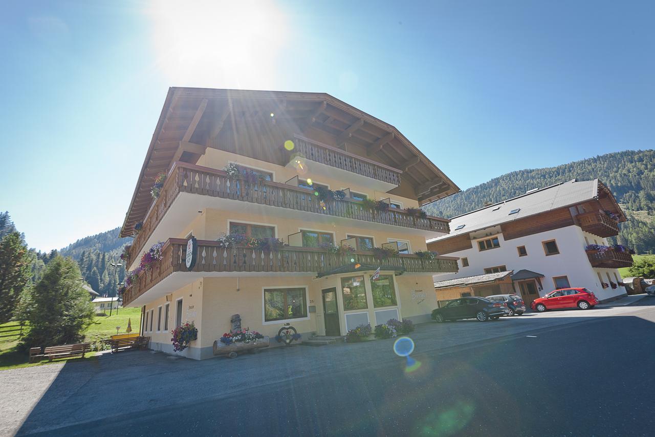 Zirbenhof Hotel Innerkrems Exterior photo